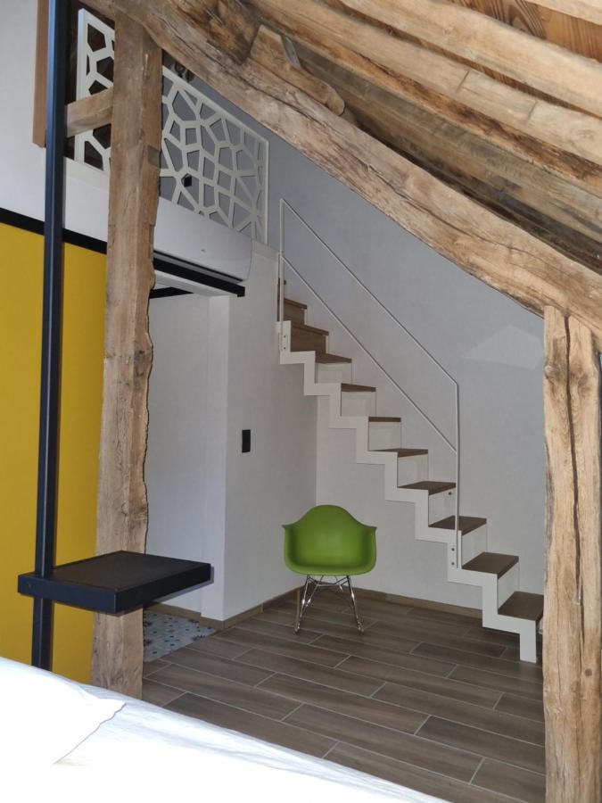 Cerf, Ouvre-Moi B&B Rochefort Dış mekan fotoğraf